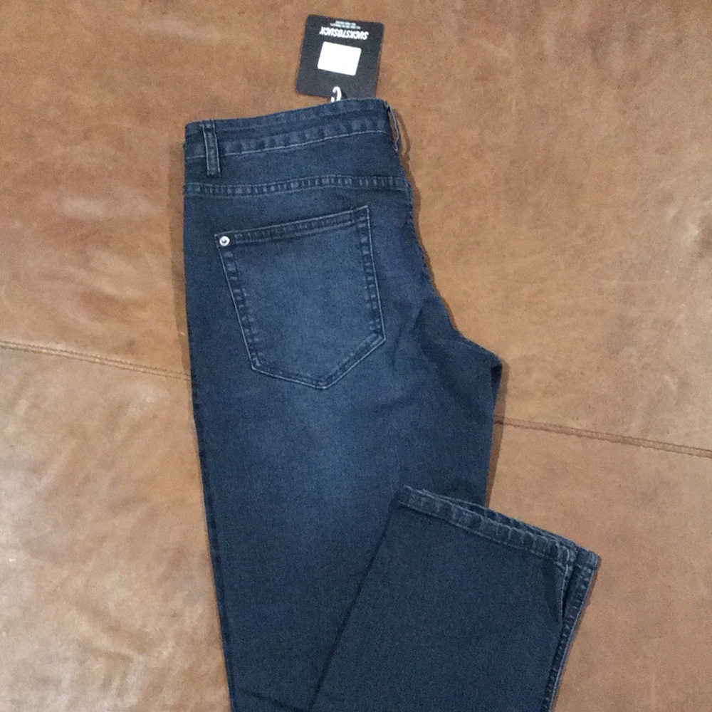 Dark indigo button fly Clsc. Skinny/Straight leg